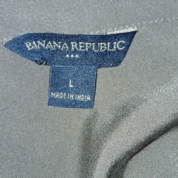 Banana Republic Factory silky feel button down blouse Sz L NWOT - Picture 5 of 6